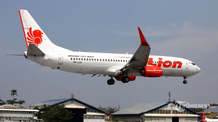 Detail Foto Di Pesawat Lion Air Nomer 37