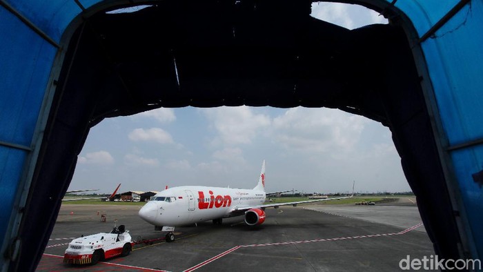 Detail Foto Di Pesawat Lion Air Nomer 46