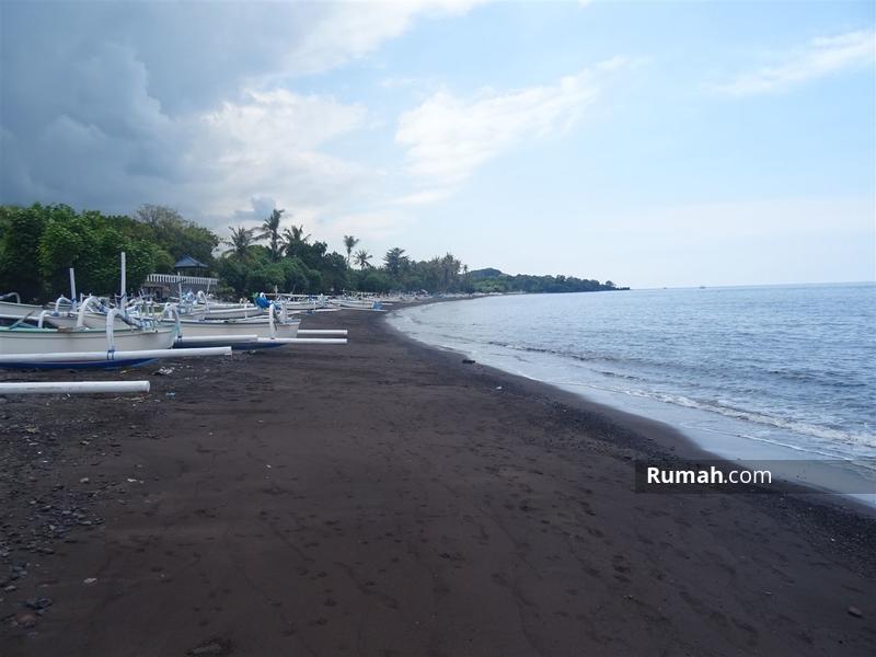 Detail Foto Di Pinggir Pantai Nomer 41