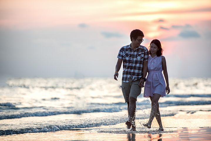 Detail Foto Di Tepi Pantai Nomer 38