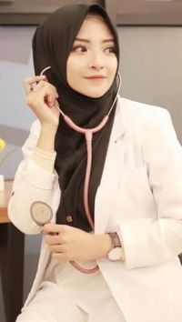 Foto Dokter Berhijab - KibrisPDR