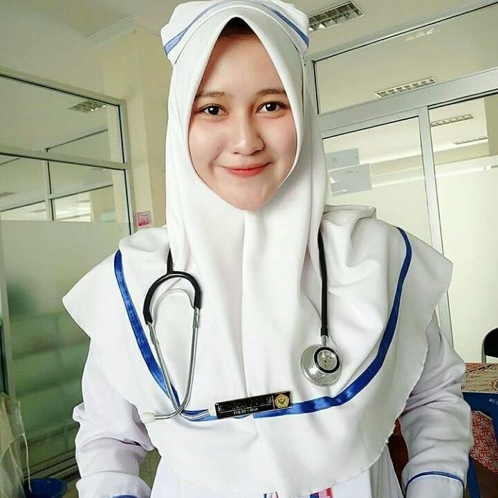 Detail Foto Dokter Berhijab Nomer 7