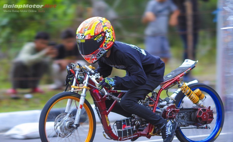 Detail Foto Drag Bike Keren Nomer 3