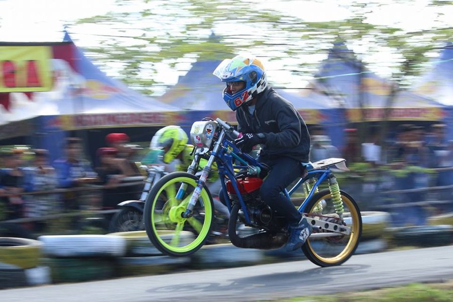 Detail Foto Drag Bike Keren Nomer 44