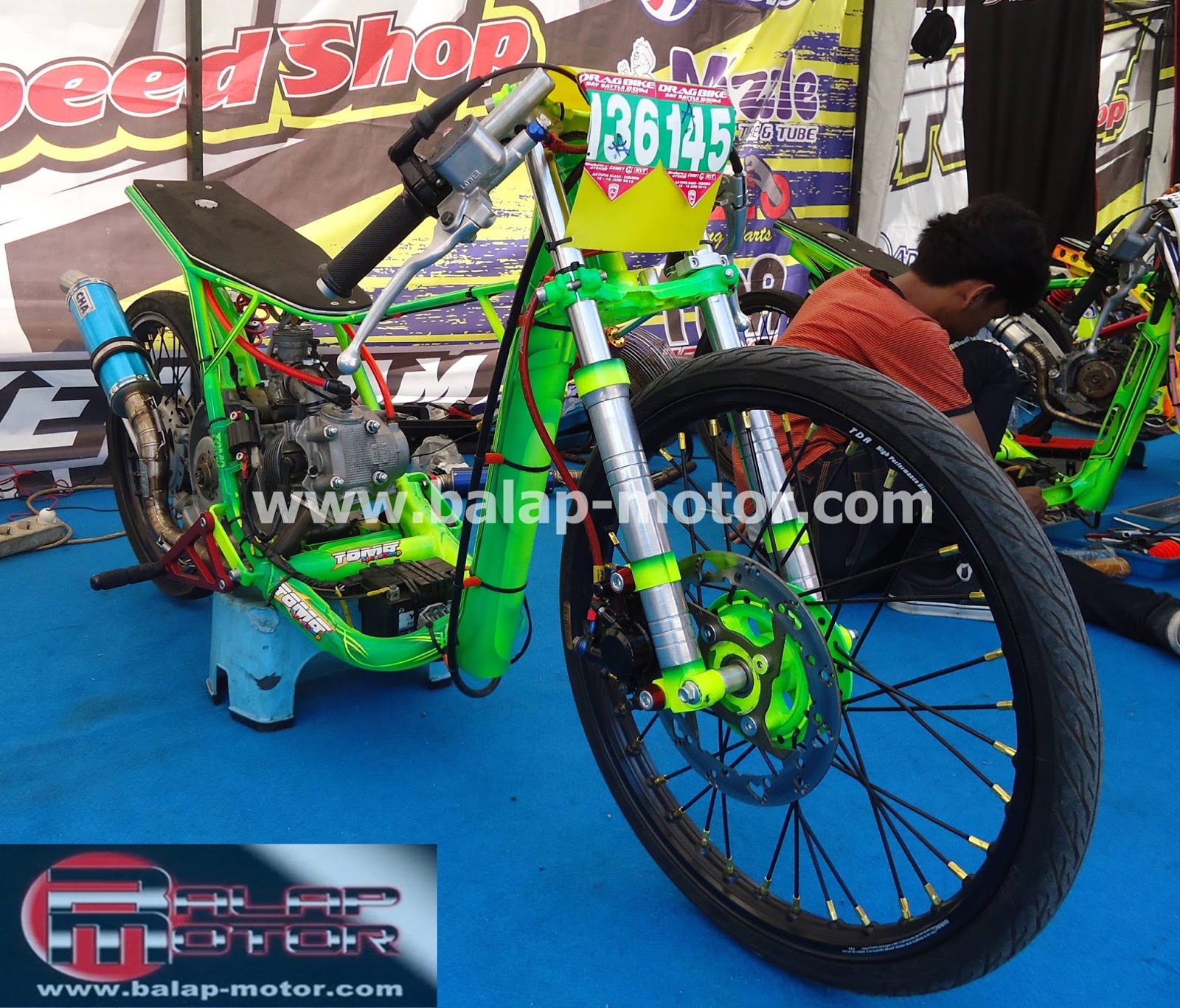 Detail Foto Drag Terkeren Nomer 8