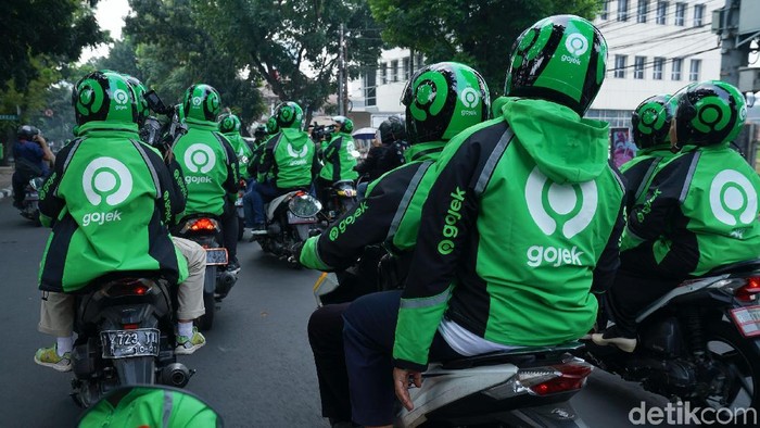 Detail Foto Driver Gojek Nomer 37