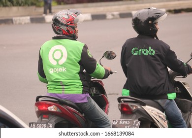 Detail Foto Driver Gojek Nomer 40