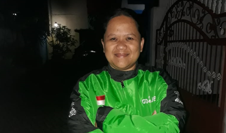 Detail Foto Driver Gojek Nomer 45