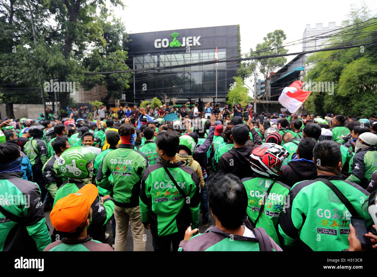 Detail Foto Driver Gojek Nomer 49