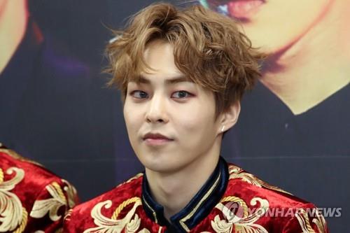 Detail Foto Exo Xiumin Nomer 19
