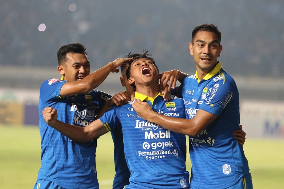 Detail Foto Febri Haryadi Pemain Persib Nomer 29