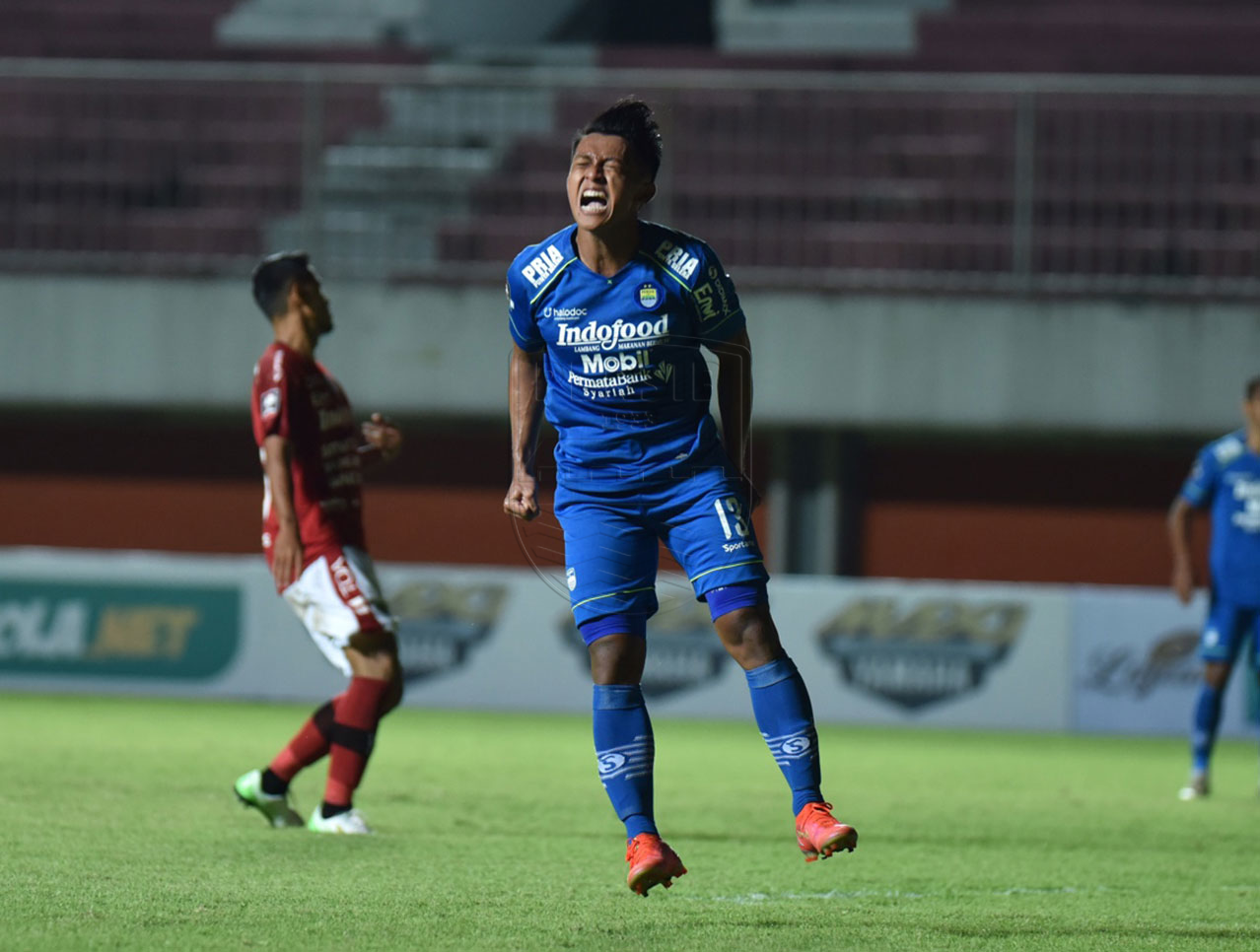 Detail Foto Febri Haryadi Pemain Persib Nomer 46