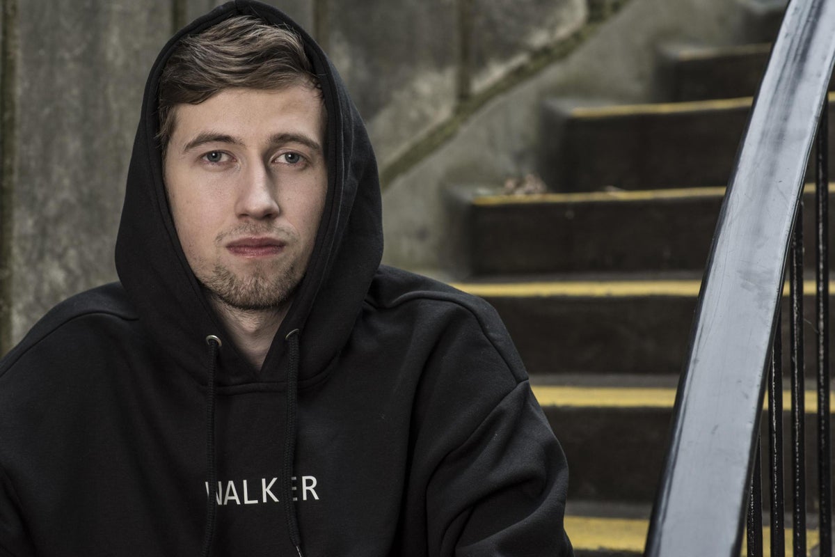 Detail Foto Foto Alan Walker Nomer 9