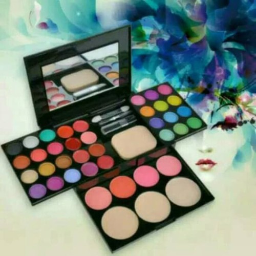 Detail Foto Foto Alat Make Up Nomer 45