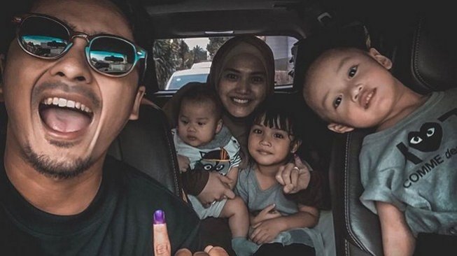 Detail Foto Foto Anak Ricky Harun Nomer 21