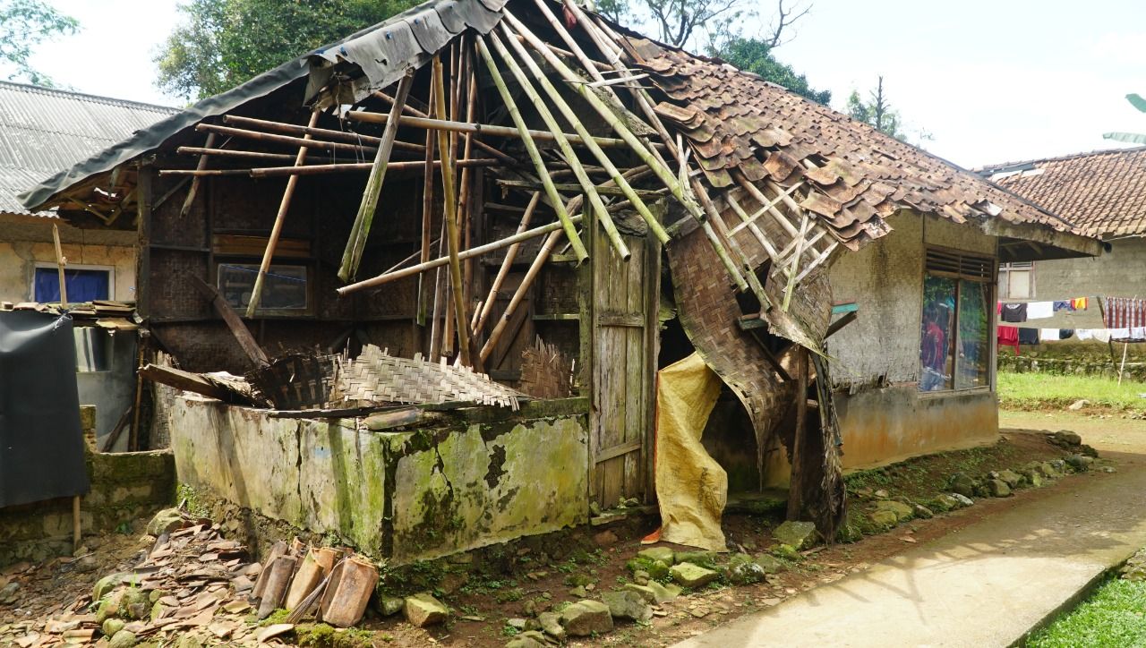 Detail Bantuan Rumah Tidak Layak Huni Nomer 16