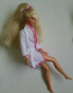 Detail Barbie Bathrobe Nomer 31