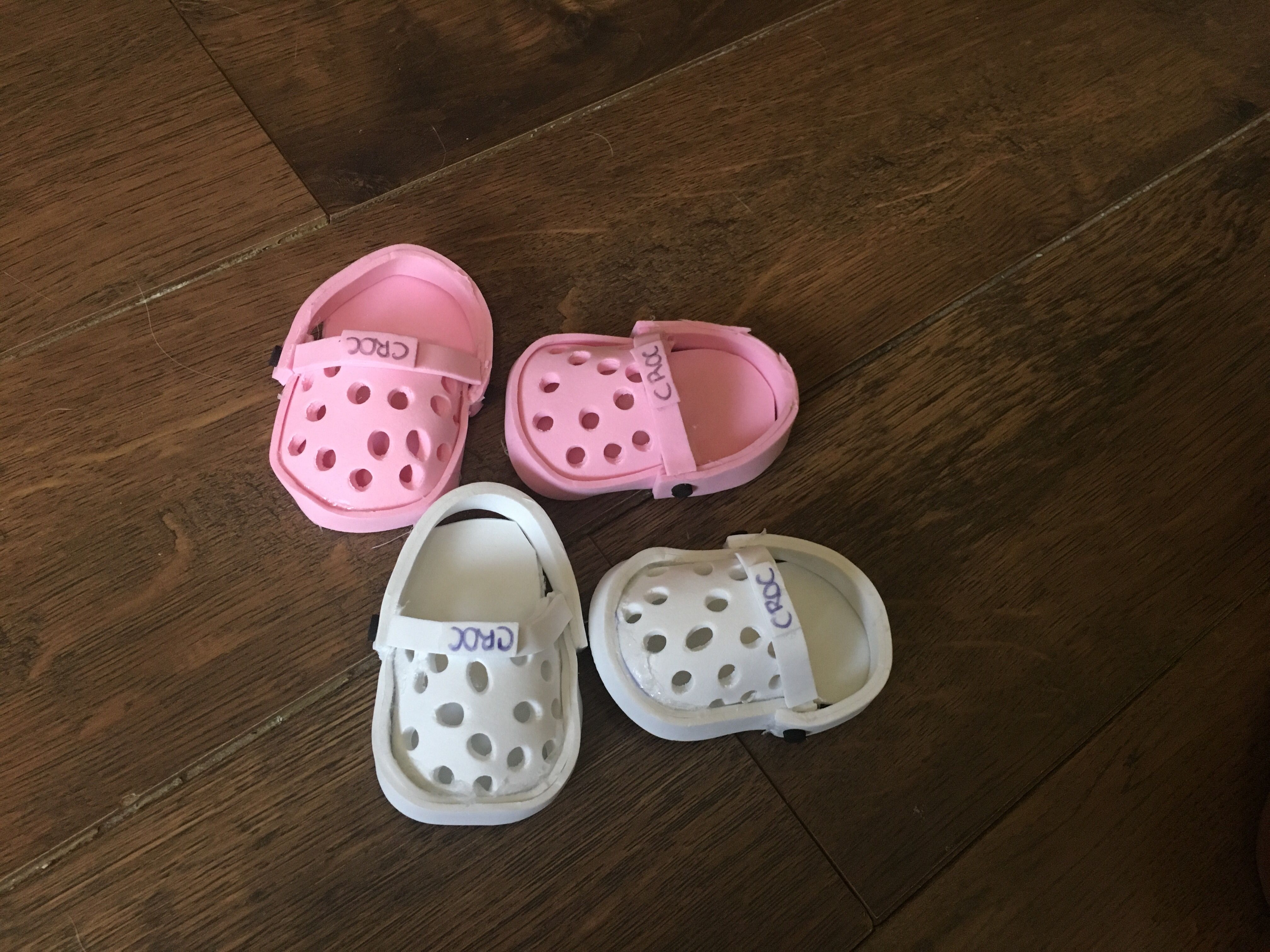Detail Barbie Doll Crocs Nomer 15