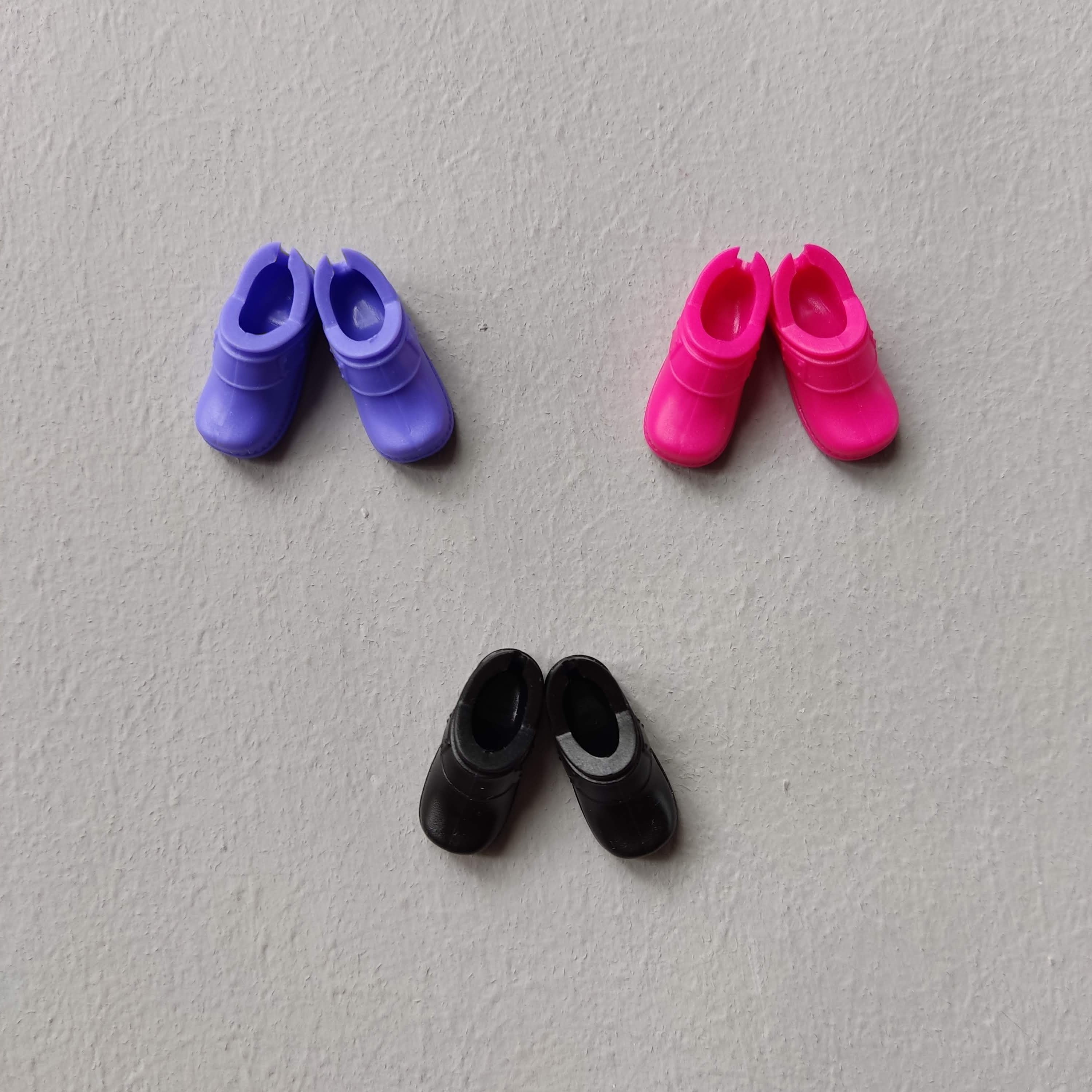 Detail Barbie Doll Crocs Nomer 3