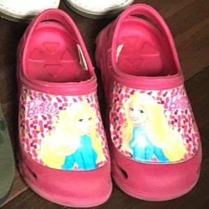 Detail Barbie Doll Crocs Nomer 46