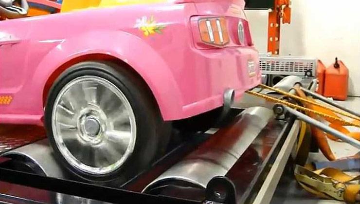 Detail Barbie Power Wheels Mustang Nomer 35