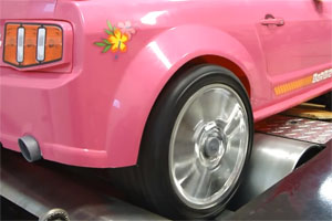 Detail Barbie Power Wheels Mustang Nomer 49
