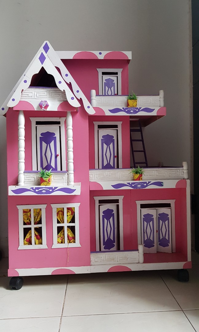 Detail Barbie Rumah Tingkat Nomer 31