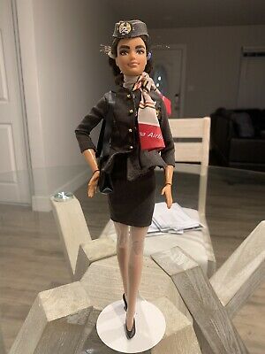 Detail Barbie Stewardess Nomer 7