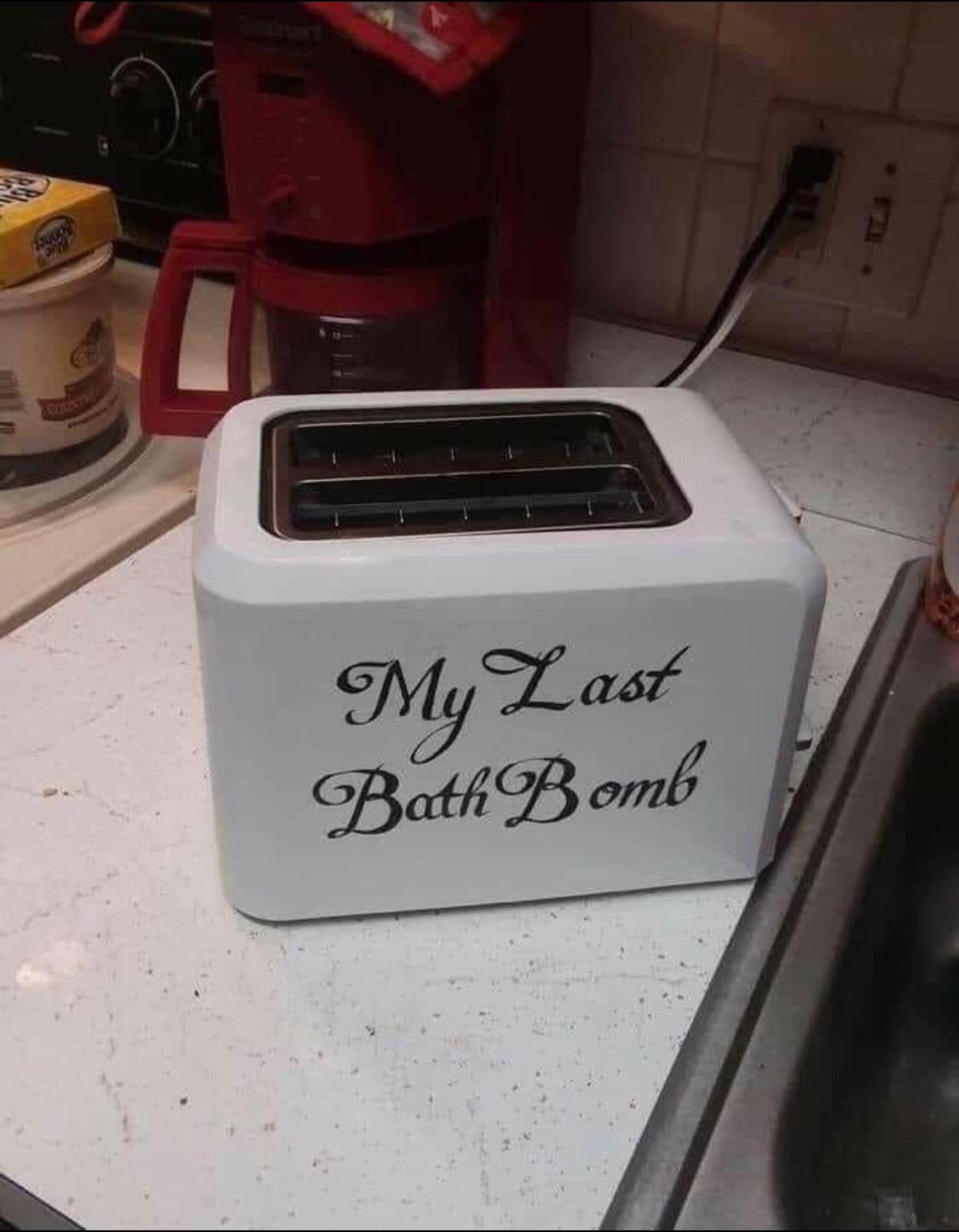 Detail Bath Bomb Toaster Meme Nomer 2