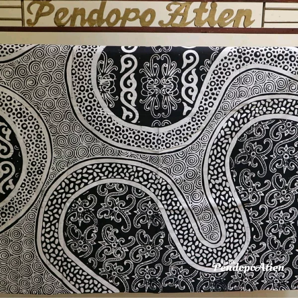Detail Batik Abstrak Hitam Putih Nomer 9