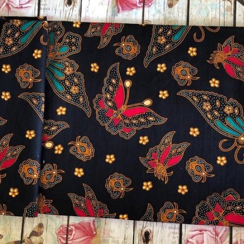 Detail Batik Motif Kupu Kupu Nomer 16