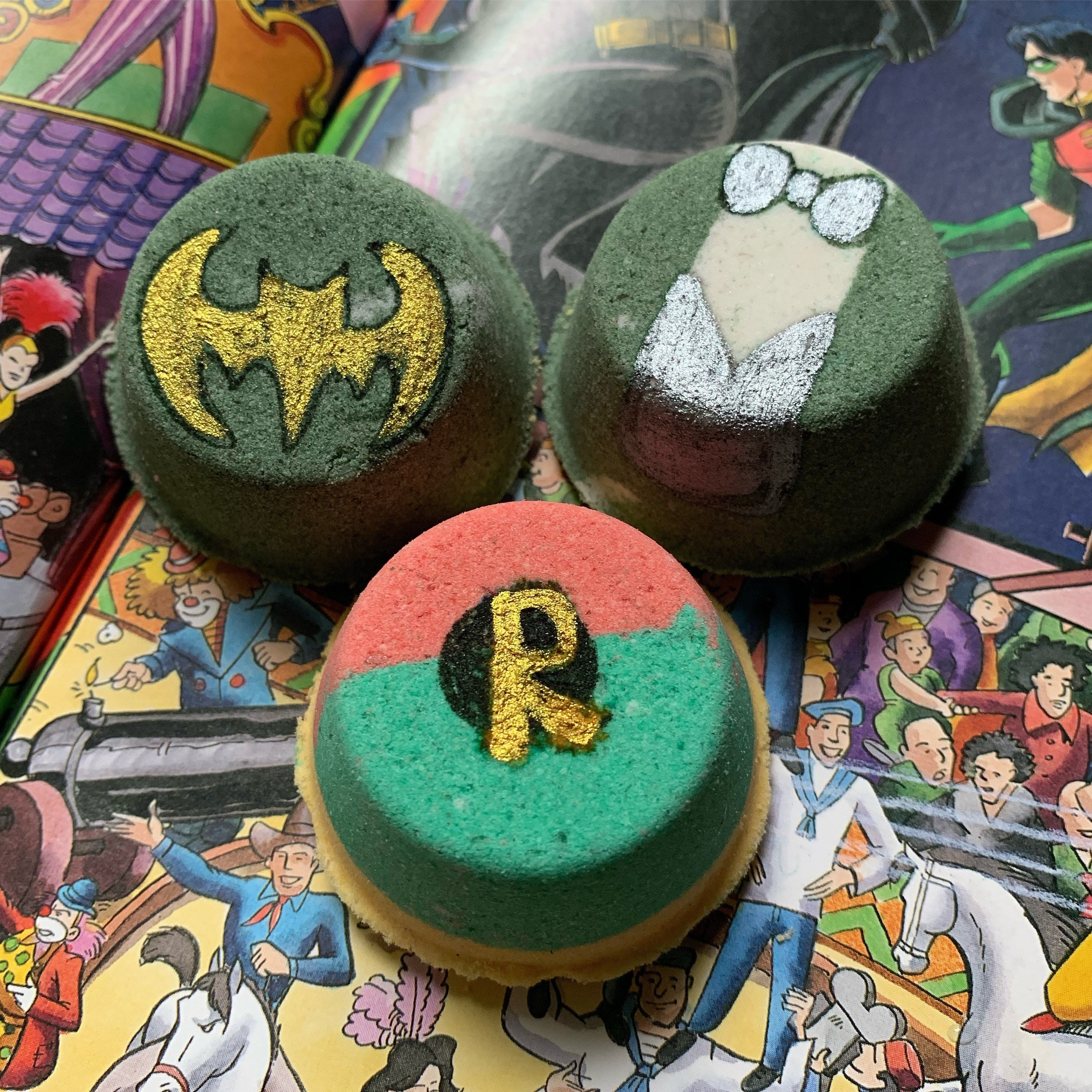 Detail Batman Bath Bomb Nomer 11