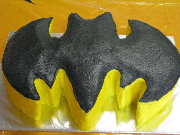 Detail Batman Symbol Cake Pan Nomer 17