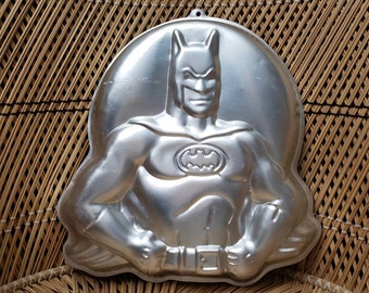 Detail Batman Symbol Cake Pan Nomer 19