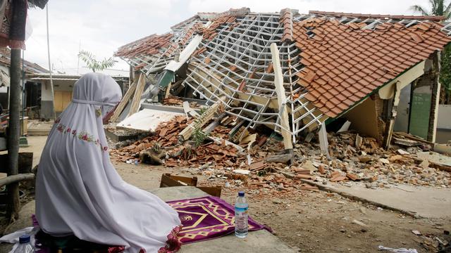 Detail Foto Foto Gempa Di Lombok Nomer 22