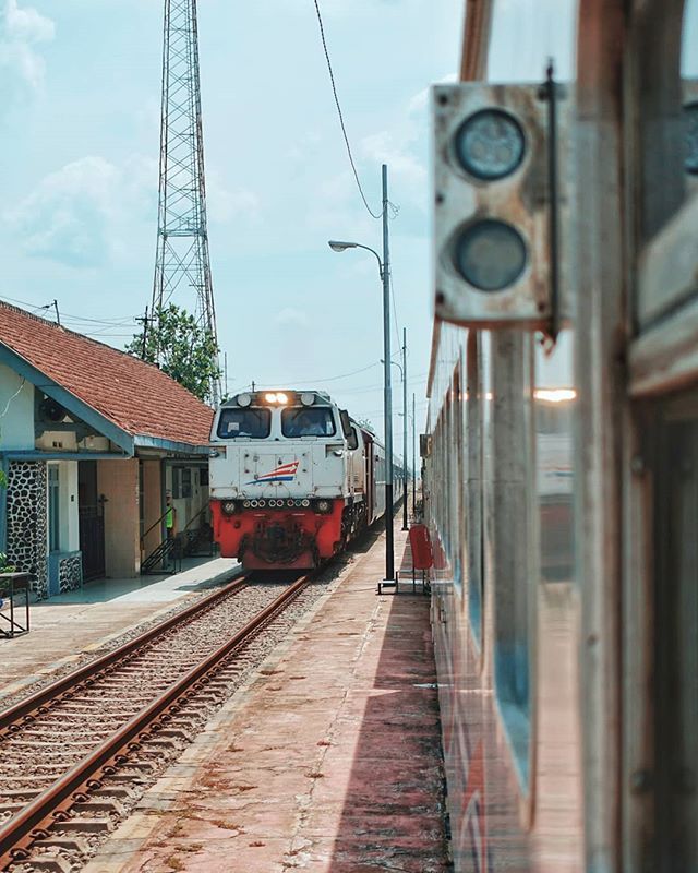 Detail Foto Foto Kereta Api Nomer 35