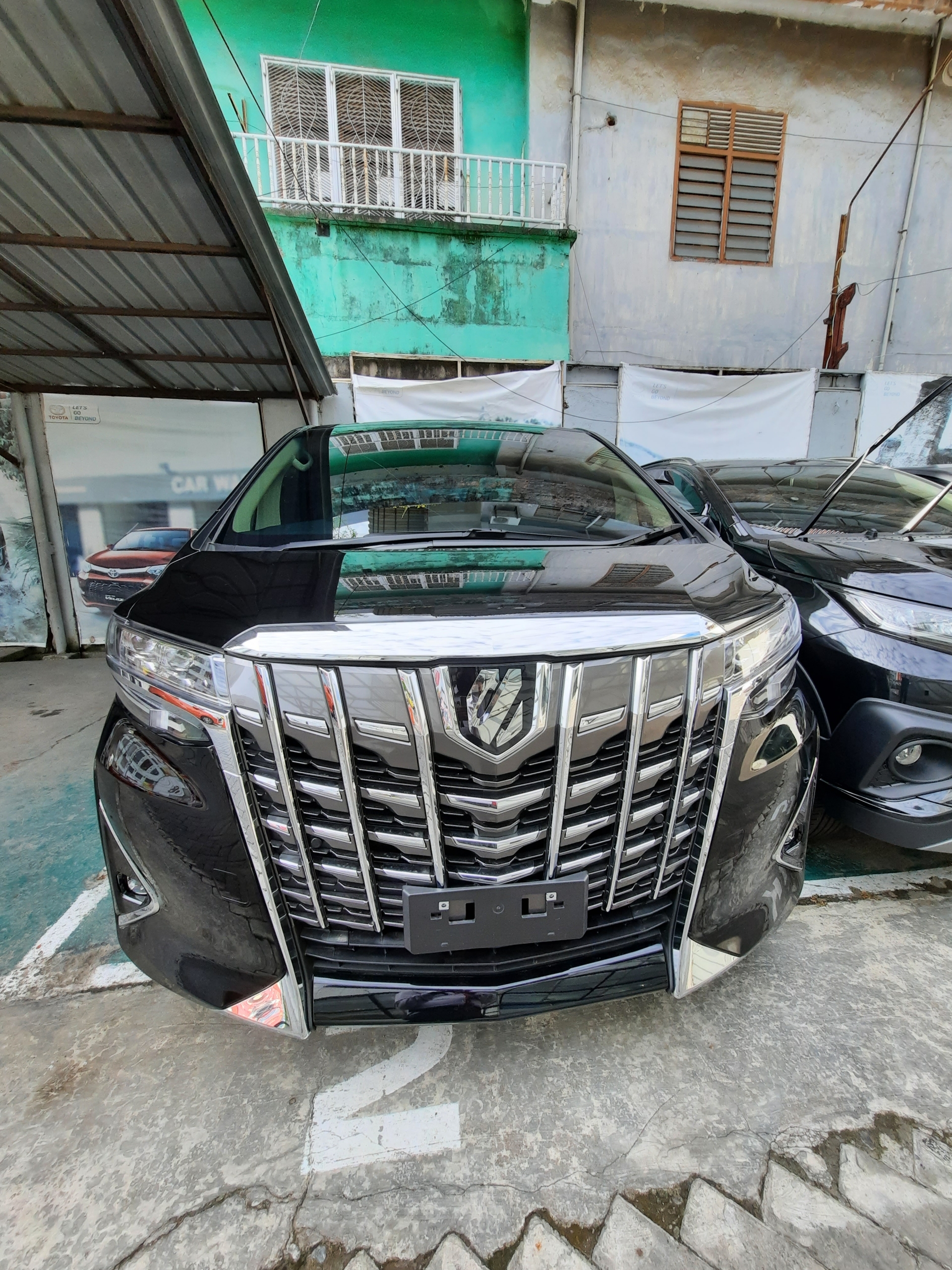 Detail Foto Foto Mobil Alphard Nomer 19