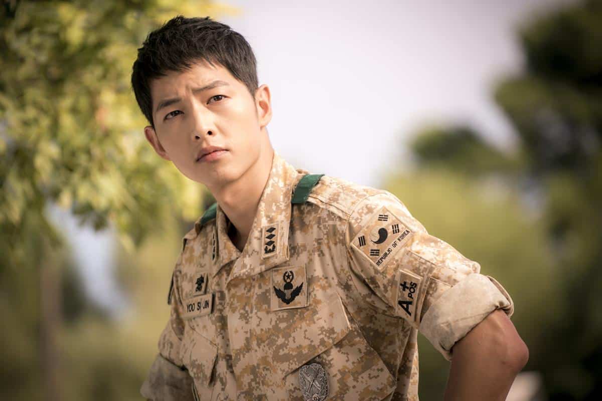 Detail Foto Foto Pemain Descendants Of The Sun Nomer 10