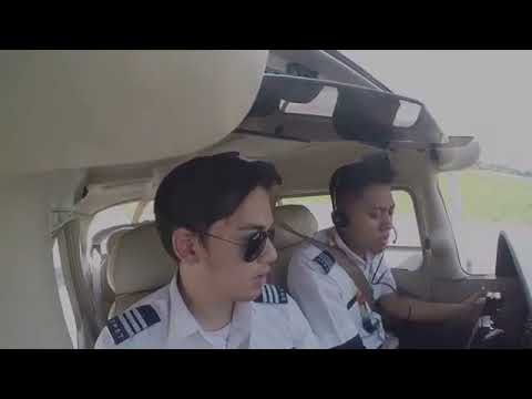 Detail Foto Foto Pilot Ganteng Nomer 11