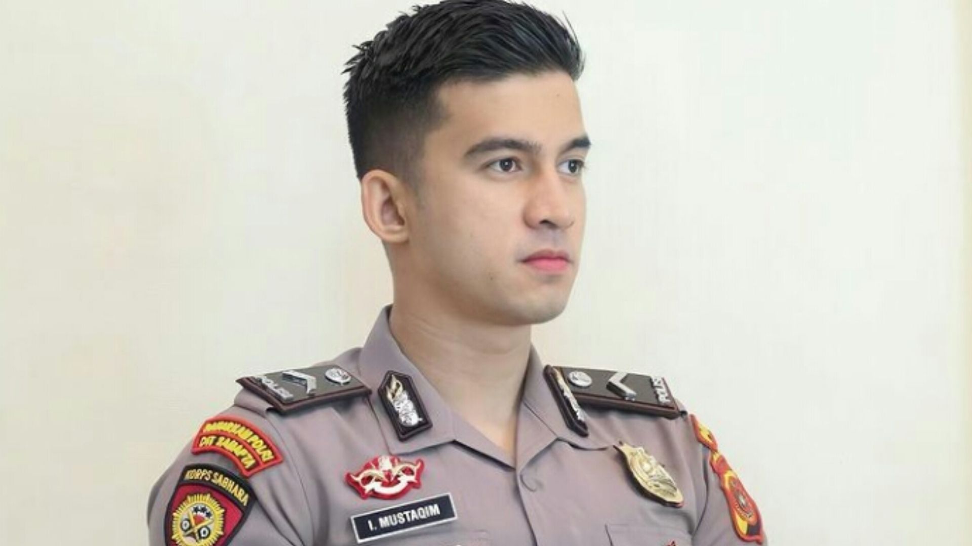 Detail Foto Foto Polisi Ganteng Nomer 9