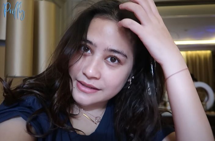 Detail Foto Foto Prilly Nomer 15