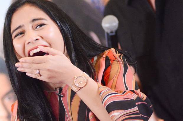 Detail Foto Foto Prilly Nomer 22