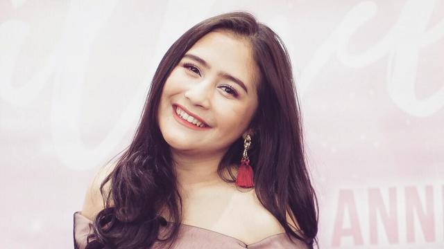 Detail Foto Foto Prilly Nomer 26