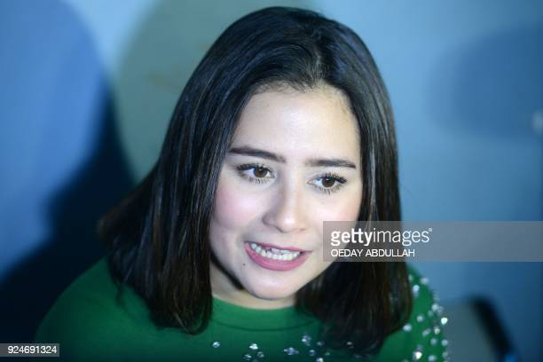 Detail Foto Foto Prilly Latuconsina Nomer 19