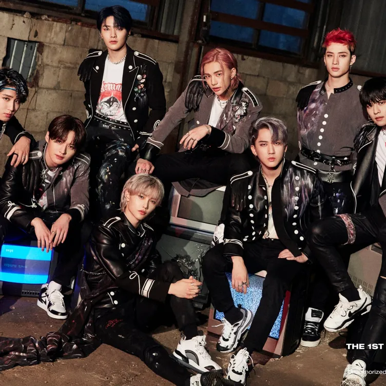 Detail Foto Foto Stray Kids Nomer 9