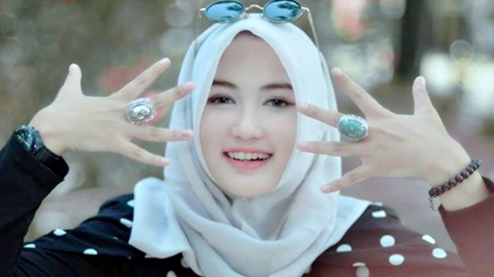 Detail Foto Foto Wanita Cantik Nomer 39