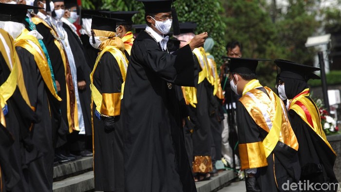 Detail Foto Foto Wisuda Nomer 11