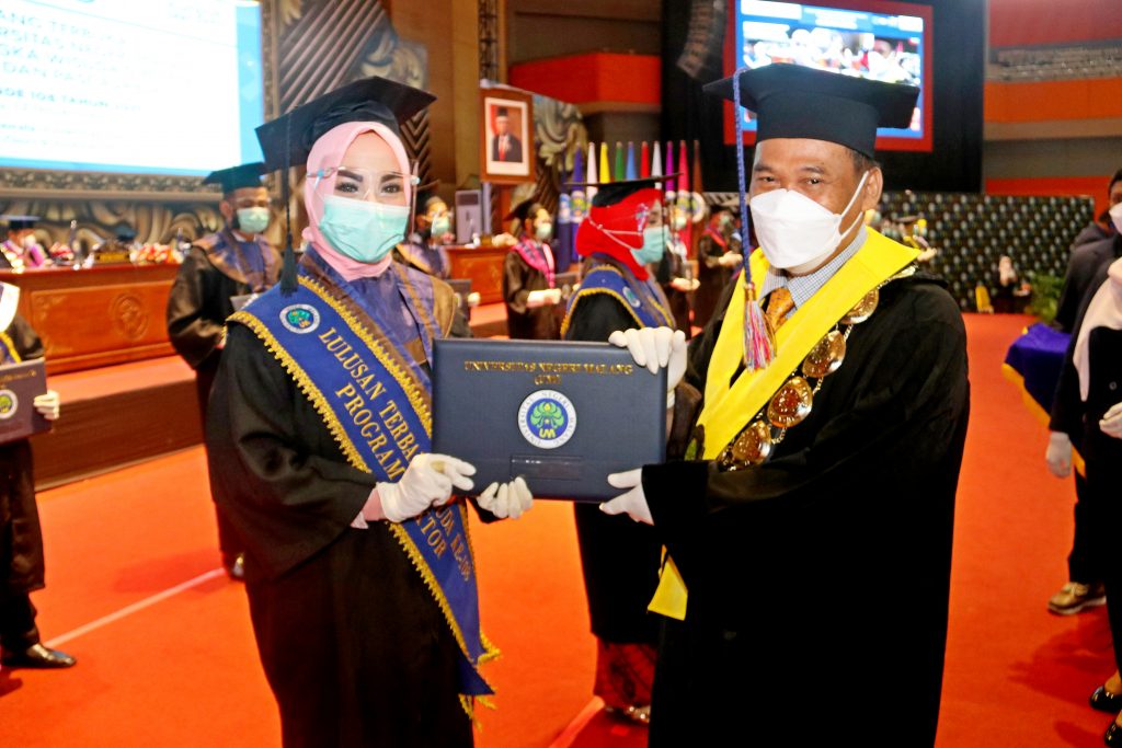 Detail Foto Foto Wisuda Nomer 21