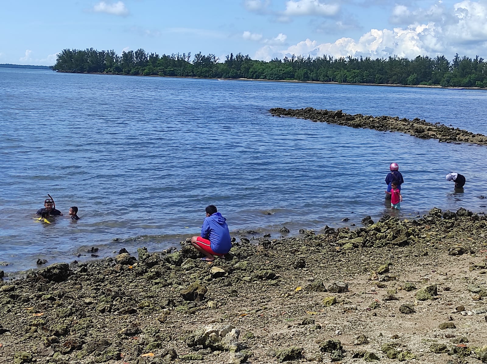 Detail Foto Galau Di Pantai Nomer 24