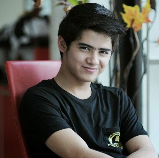 Detail Foto Ganteng Aliando Nomer 26